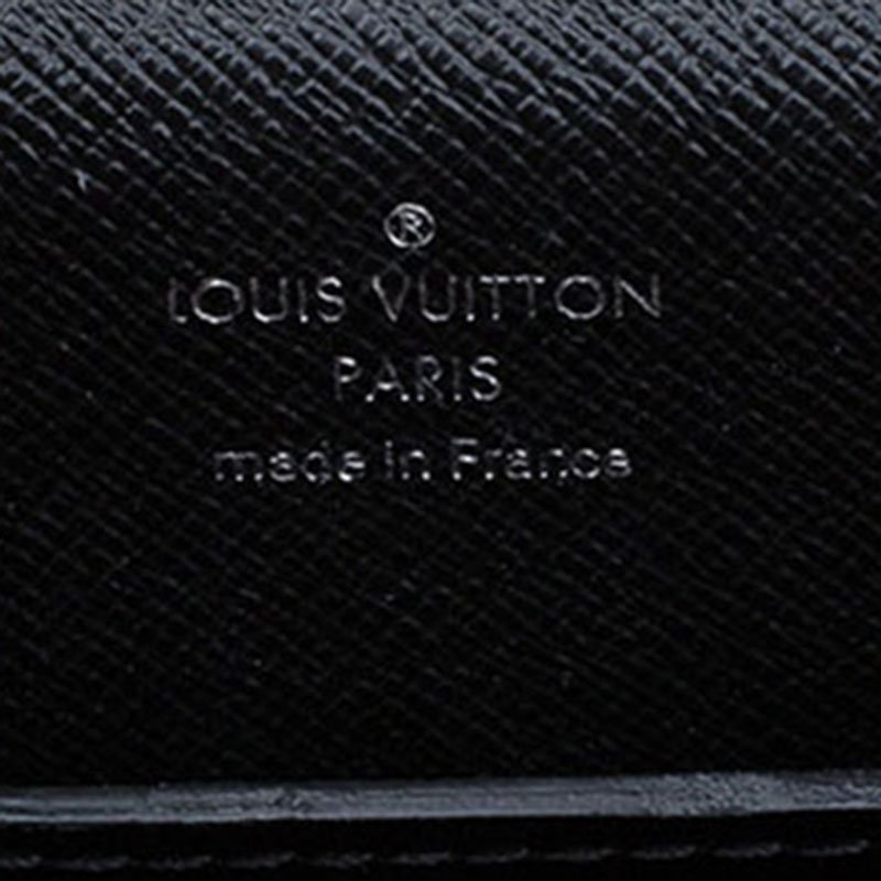Louis Vuitton Taiga Robusto 1 Briefcase - Black Clutches, Handbags -  LOU527202