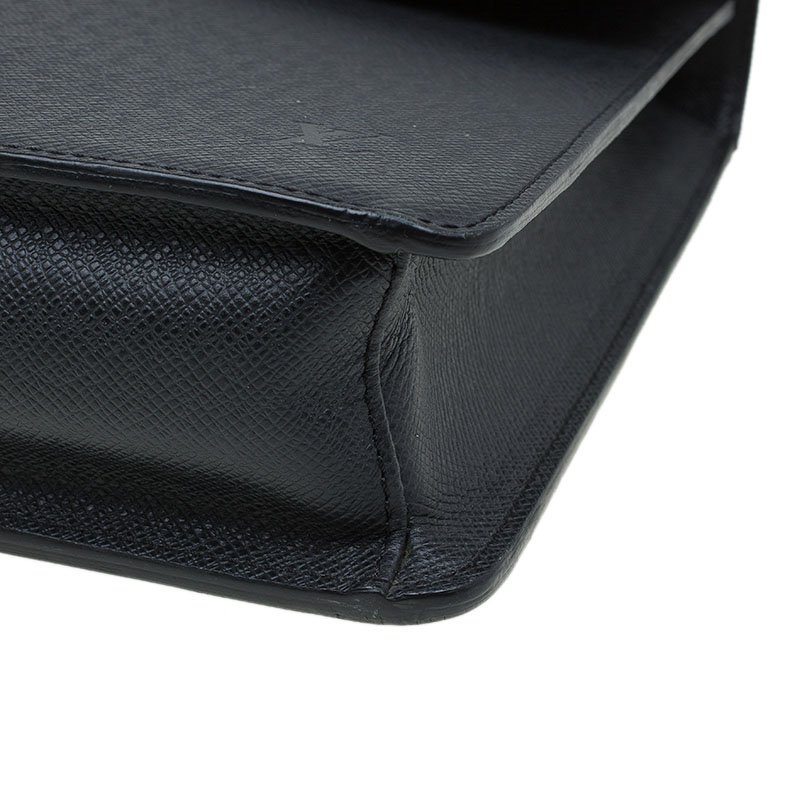 Louis Vuitton Black Taiga Leather Robusto 1 Compartment Briefcase Louis Vuitton | TLC