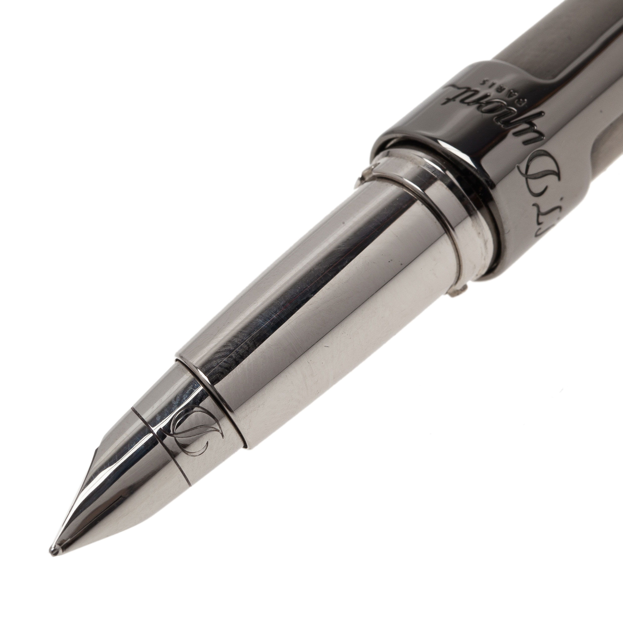 S.T. Dupont Grey Defi Titanium Fountain Pen S.T. Dupont | TLC