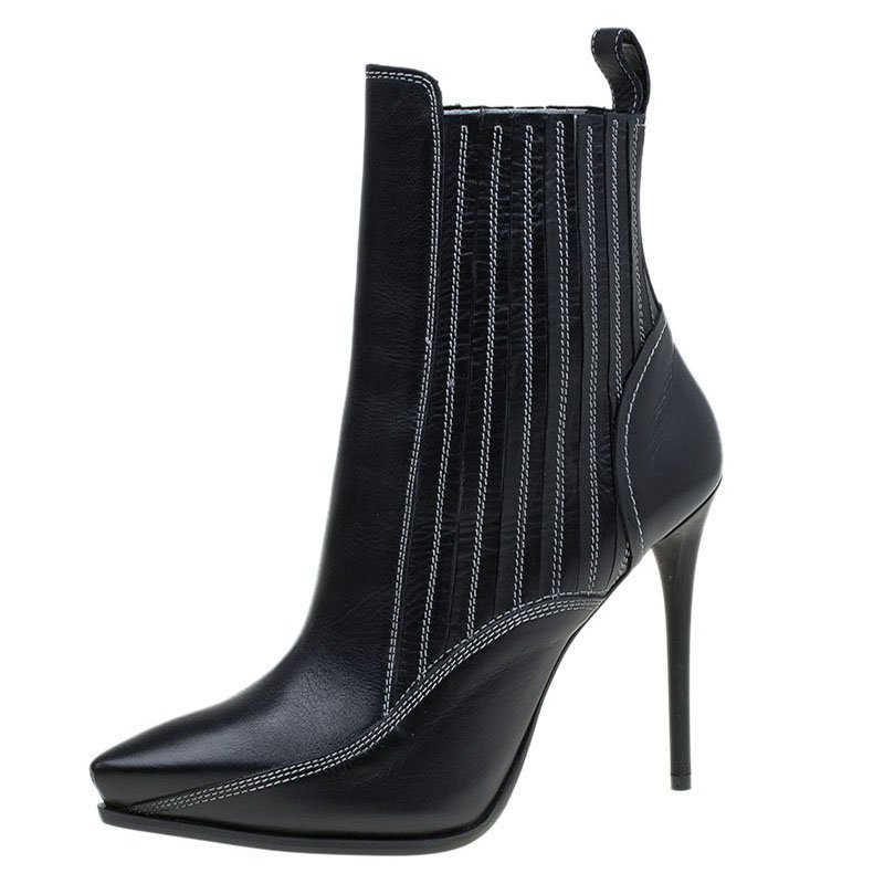 Pre Owned McQ by Alexander McQueen Black Leather Lex Chelsea Ankle Boots Size 39