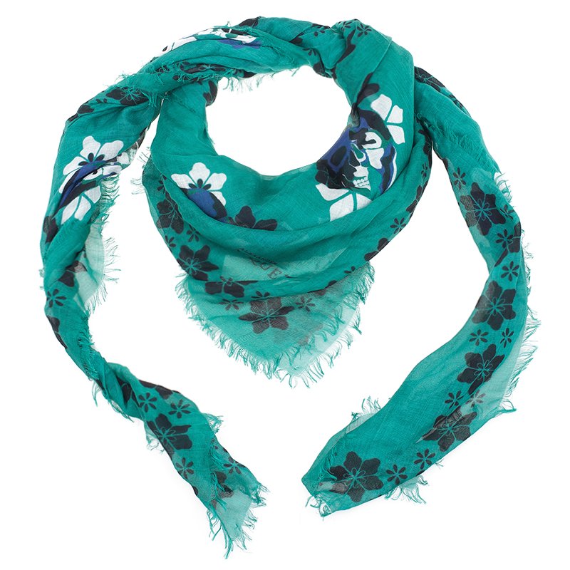 Pre Owned Alexander McQueen Green Skull Printed Square Scarf