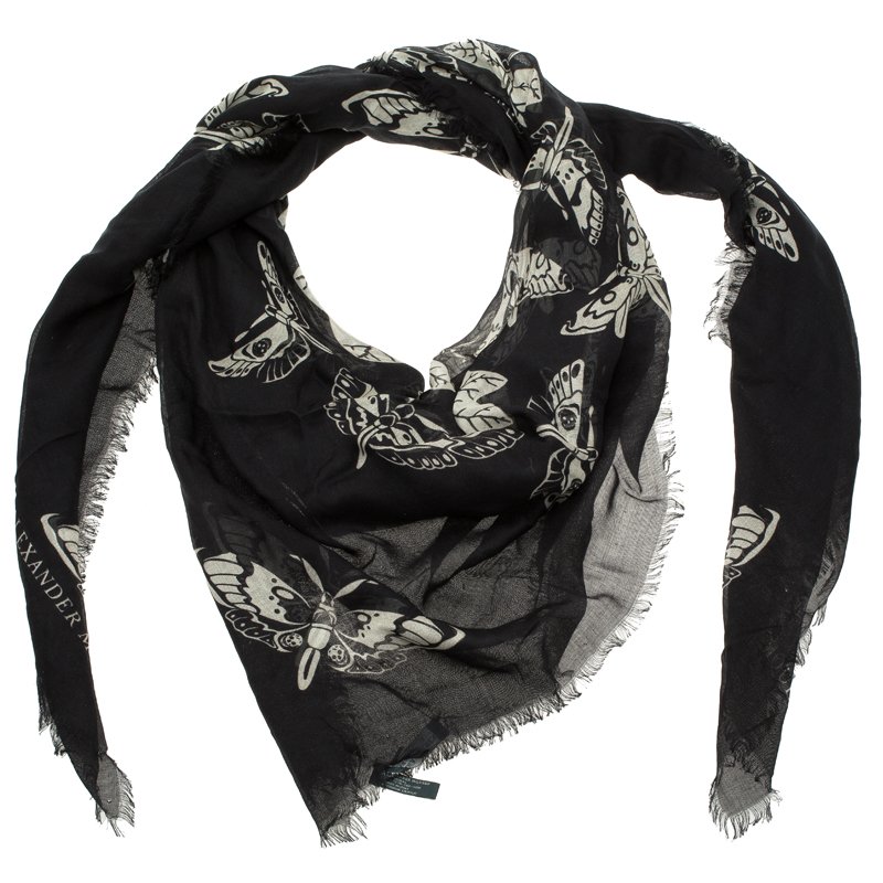 Pre Owned Alexander McQueen Black Ivy Leaf Square Scarf