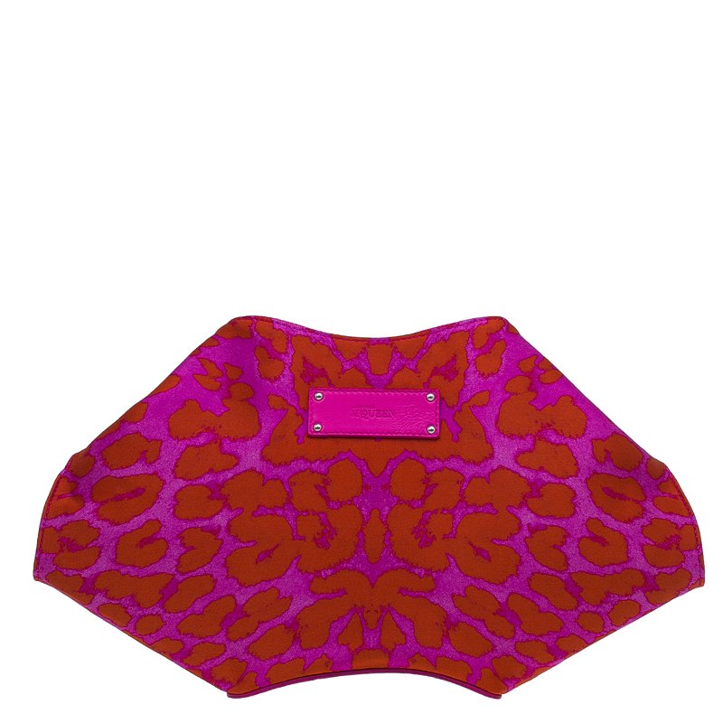 Pre Owned حقيبة كلتش أليكساندر مكوين فلورال دي مانتا نقشة فهد ساتان حمراء متوسطة