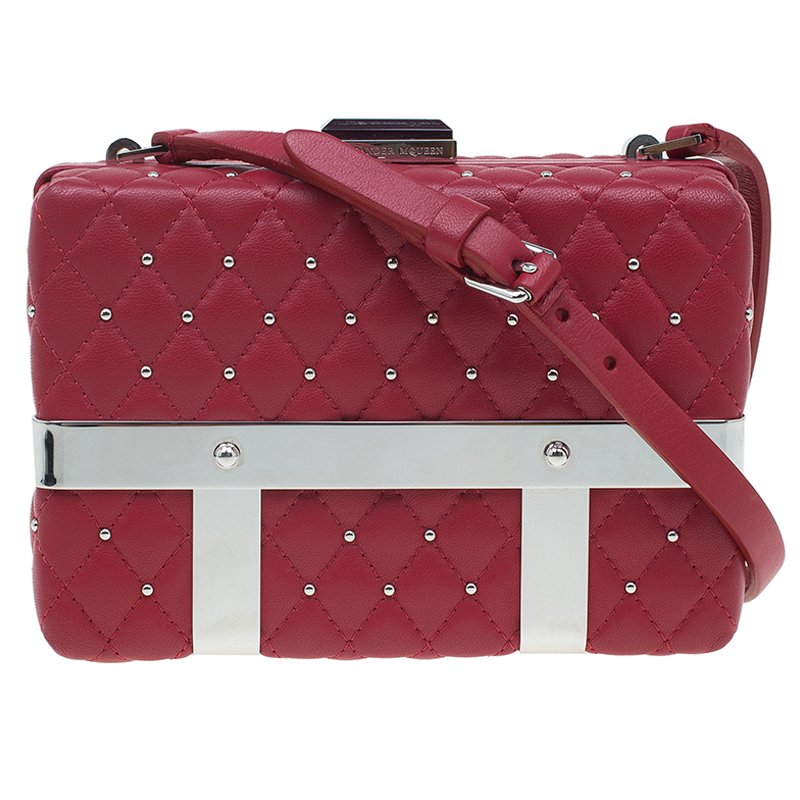 مملوكة مسبقًا كلتش أليكساندر مكوين تصميم صندوق مرصع ومبطن جلد أحمر