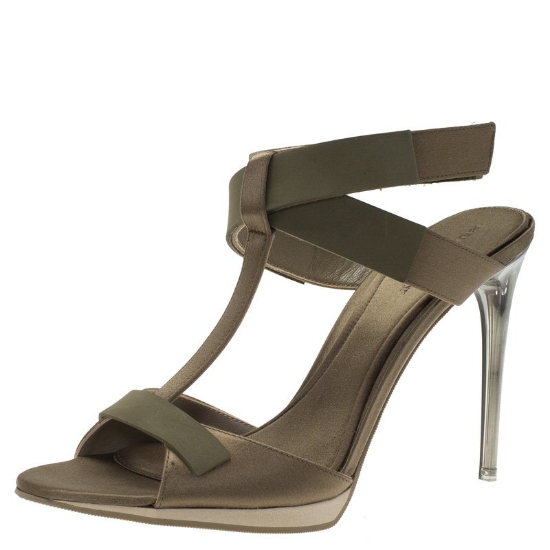 Pre Owned صندل بربري ساتان رصاصي داكن سير حرف T نعل سميك مقاس 39