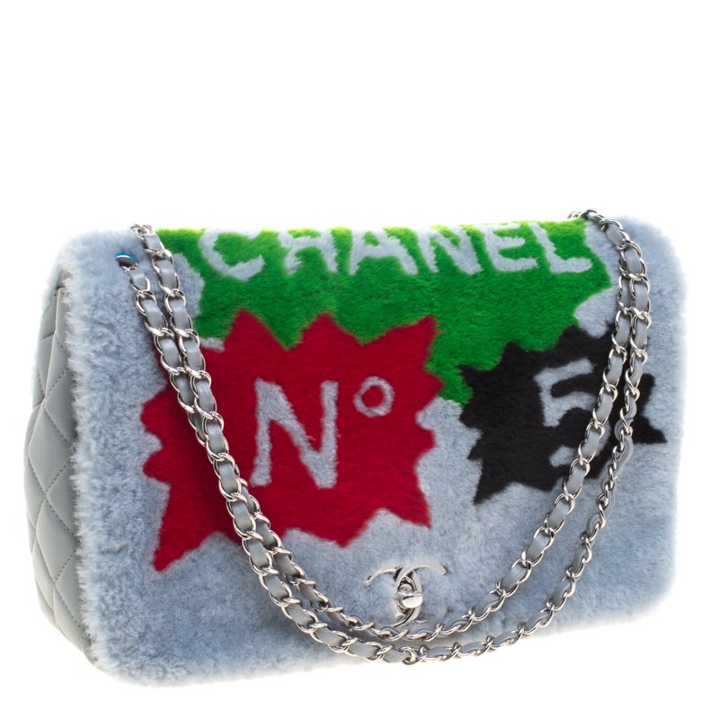 100 % Chanel Patchwork No. 5 Comic Shearling flap bag in grey Fur ref.56874  - Joli Closet