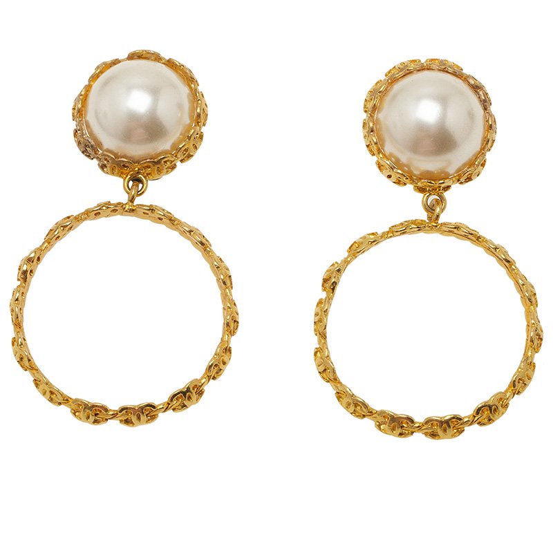 Pre Owned Chanel Faux Pearl Gold Tone Hoop Earrings 