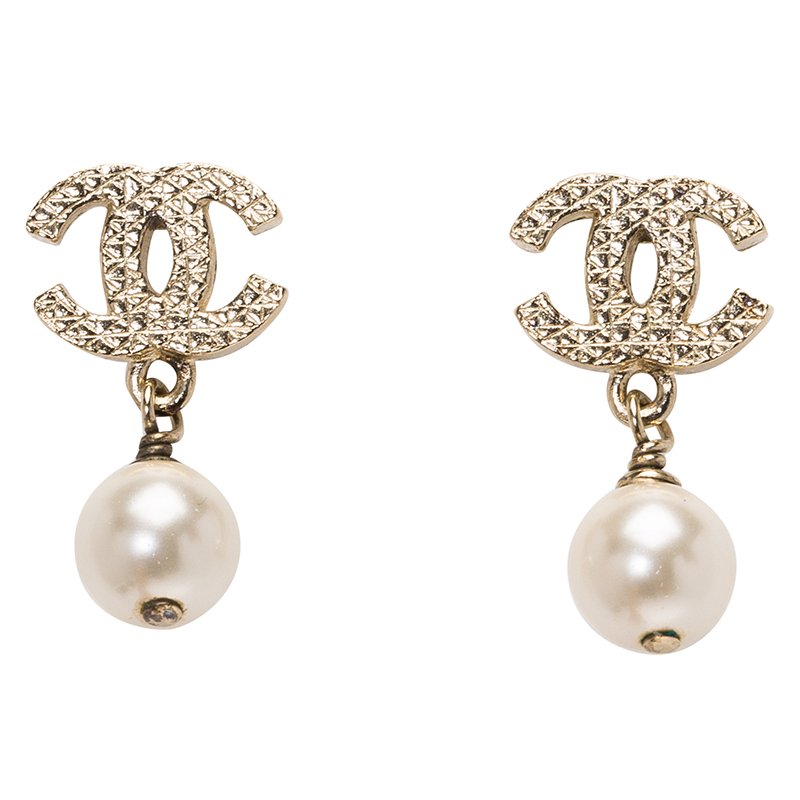 The Chanel Silver Earrings | Chanel Stud Earrings Price |  suturasonline.com.br