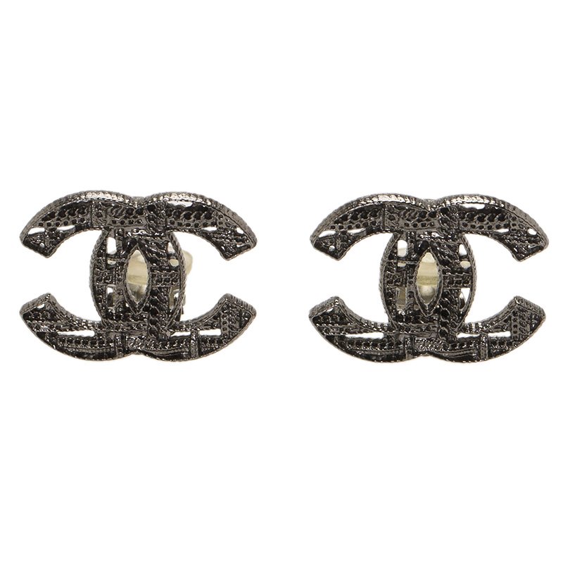 Chanel CC Cutwork Grey Tone Clip-On Stud Earrings Chanel | The Luxury ...