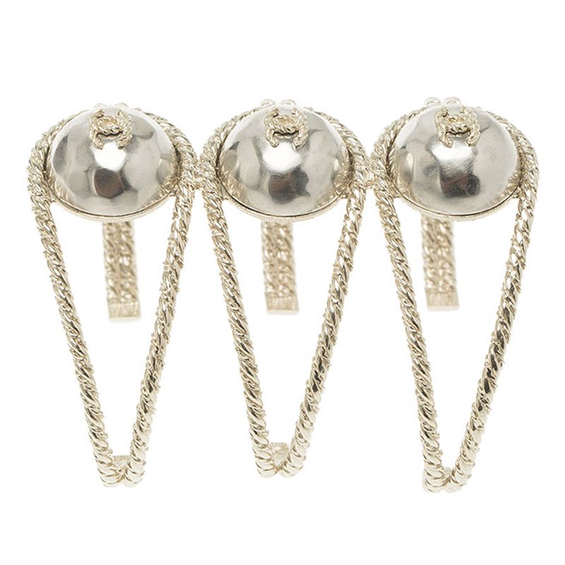 مملوكة مسبقًا Chanel CC Metallic Pearl Gold Tone Cuff Bracelet