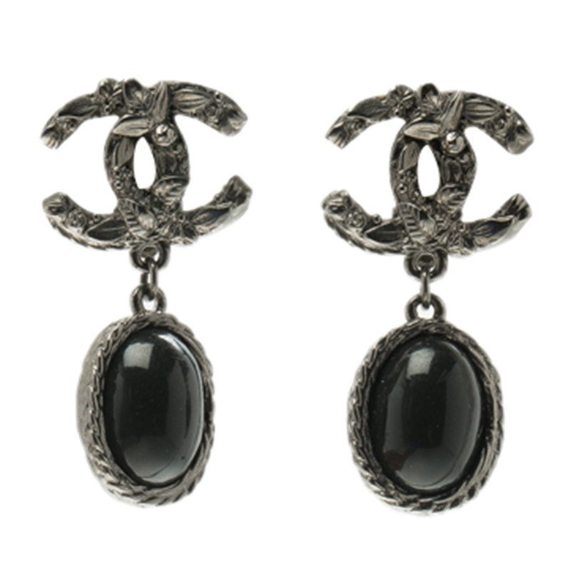 Pre Owned Chanel CC Black Cabochon Grey Tone Clip-on Drop Earrings
