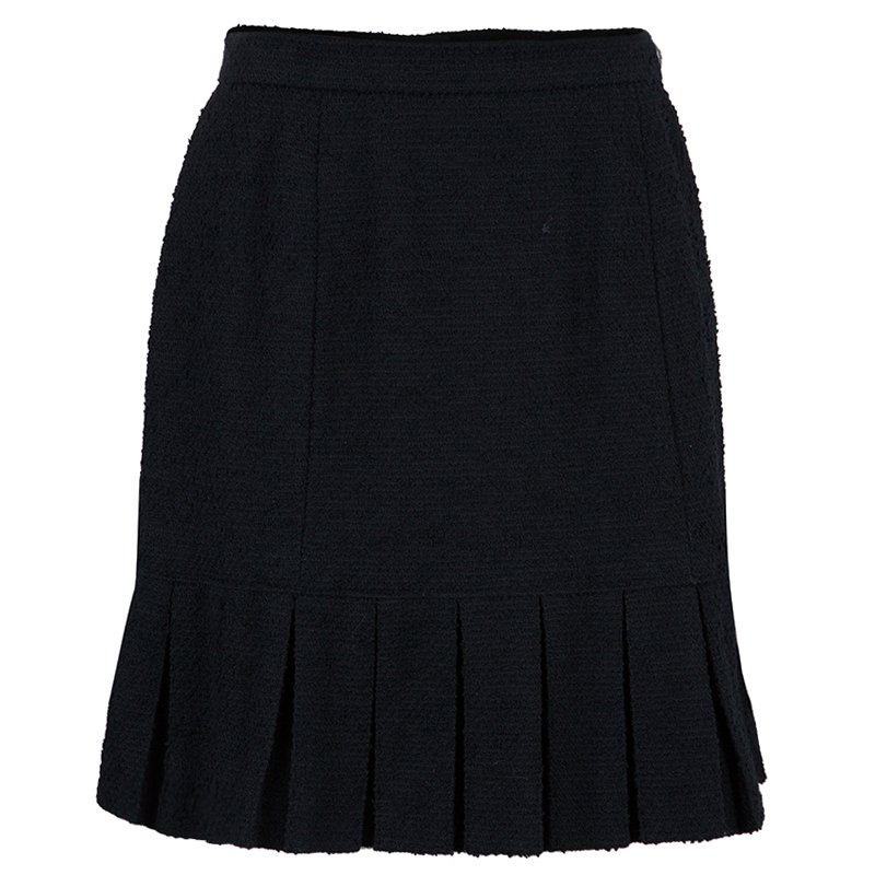 مملوكة مسبقًا Chanel Black Pleated Skirt M