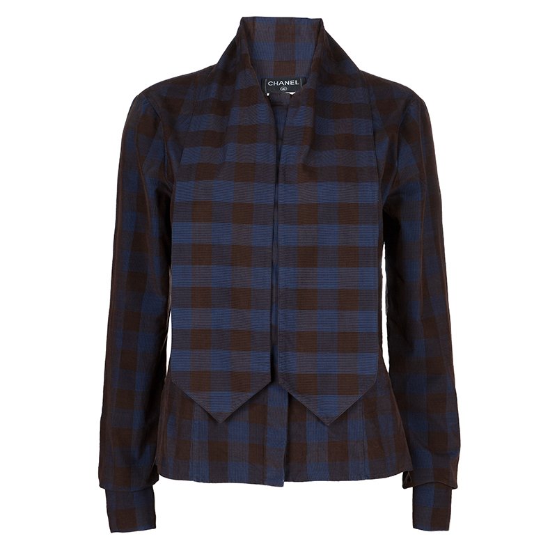 مملوكة مسبقًا قميص شانيل كوردروري بربطة عنق مزينة وأكمام طويلة كاروهات بني وأزرق مقاس M