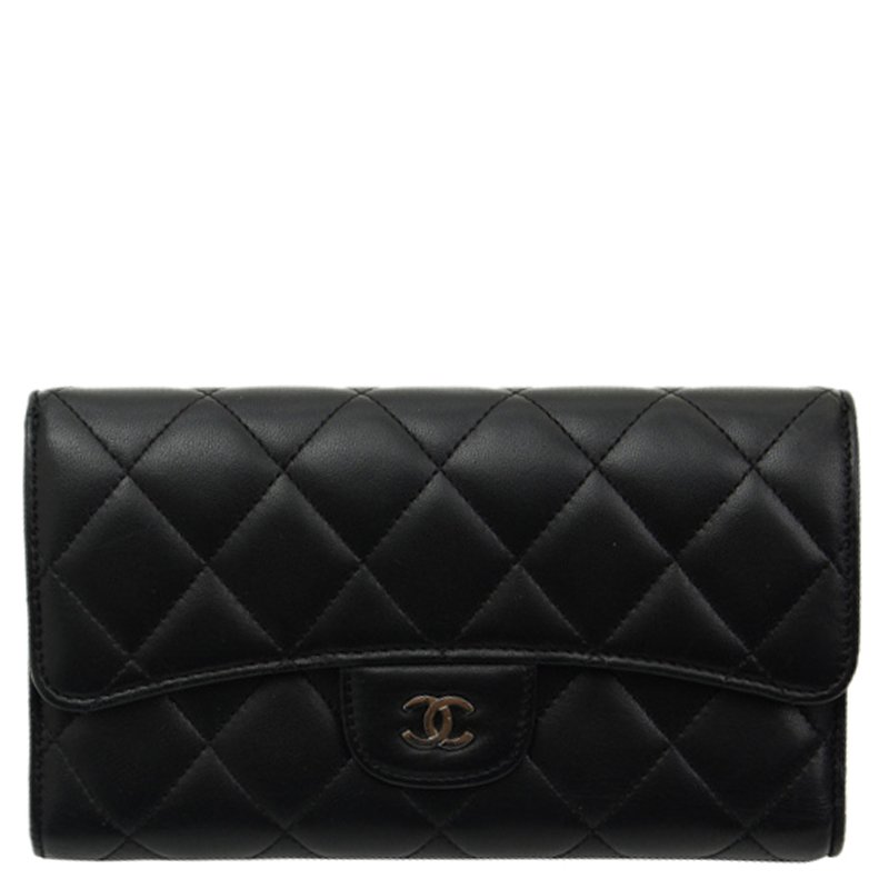 مملوكة مسبقًا Chanel Black Quilted Lambskin Flap Wallet