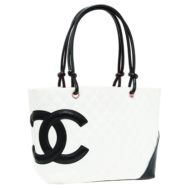 Chanel Cambon Ligne Pochette Reveal. (Christian Louboutin