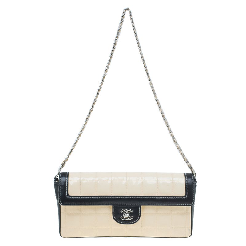 Pre Owned Chanel Beige / Black Patent Leather East West Flap Bag