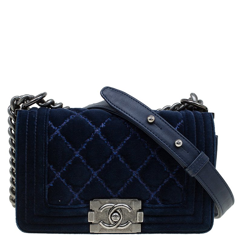 chanel velvet flap bag