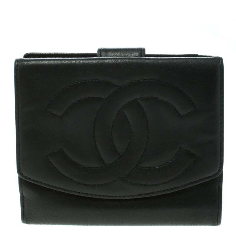 Pre Owned Chanel Black Leather CC Compact Wallet