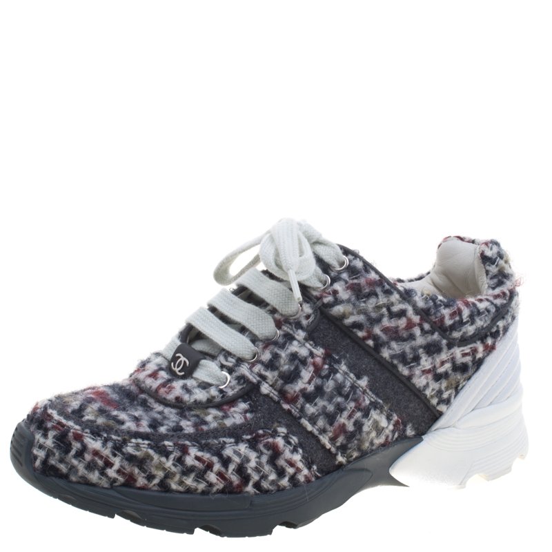مملوكة مسبقًا Chanel Grey Tweed and Leather Lace Up  Sneakers Size 36.5