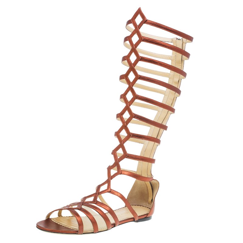 Pre Owned صندل شارلوت أوليمبيا مايا غلادياتور جلد برونزي مقاس 39