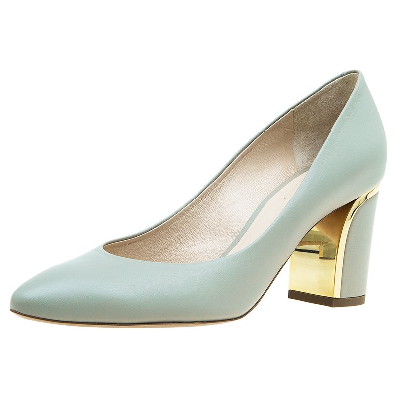 مملوكة مسبقًا Chloe Grey Leather Beckie Pumps Size 37.5