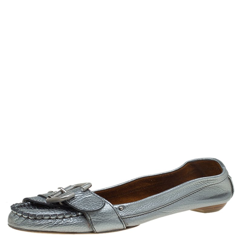 Pre Owned Chloe Metallic Silver Leather Buckle Detail Moccasins Size 38.5