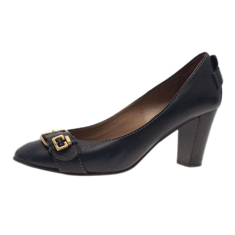 Pre Owned Chloe Black Leather Gold Buckle Pumps Size 39.5