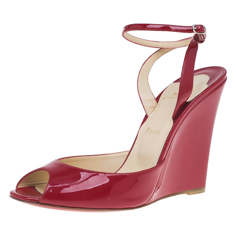 Pre Owned حذاء كعب عالي كريستيان لوبوتان فيري فيري جلد أحمر لامع بحزام للكاحل كعب روكي مقاس 40