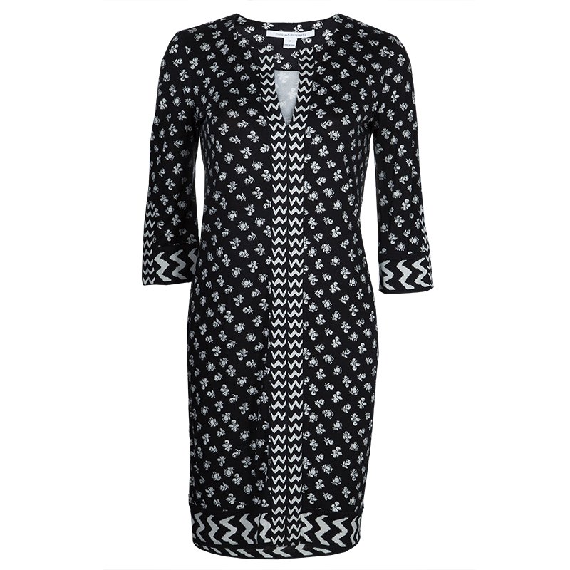 Pre Owned Diane Von Furstenberg Black and White Knit Rose Long Dress XS