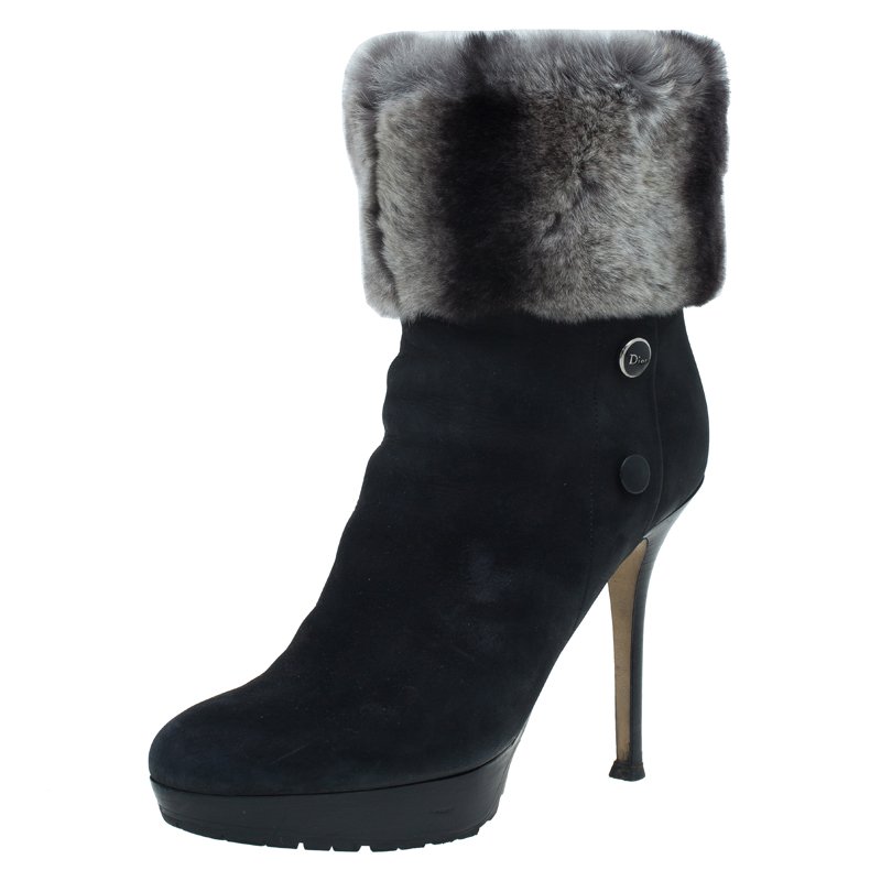 مملوكة مسبقًا Dior Black Nubuck and Fur Ankle Boots Size 38.5