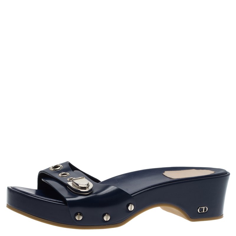 مملوكة مسبقًا صندل سلايد ديور جلد أزرق مقاس 38