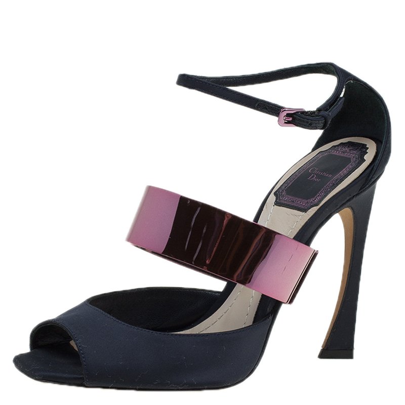 مملوكة مسبقًا صندل بحزام للكاحل ديور ساتان أزرق بروسي مقدمة مفتوحة مقاس 37
