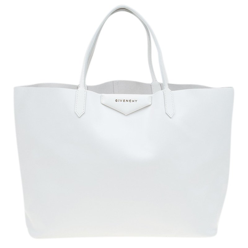 مملوكة مسبقًا Givenchy White Leather Large Antigona Shopping Tote