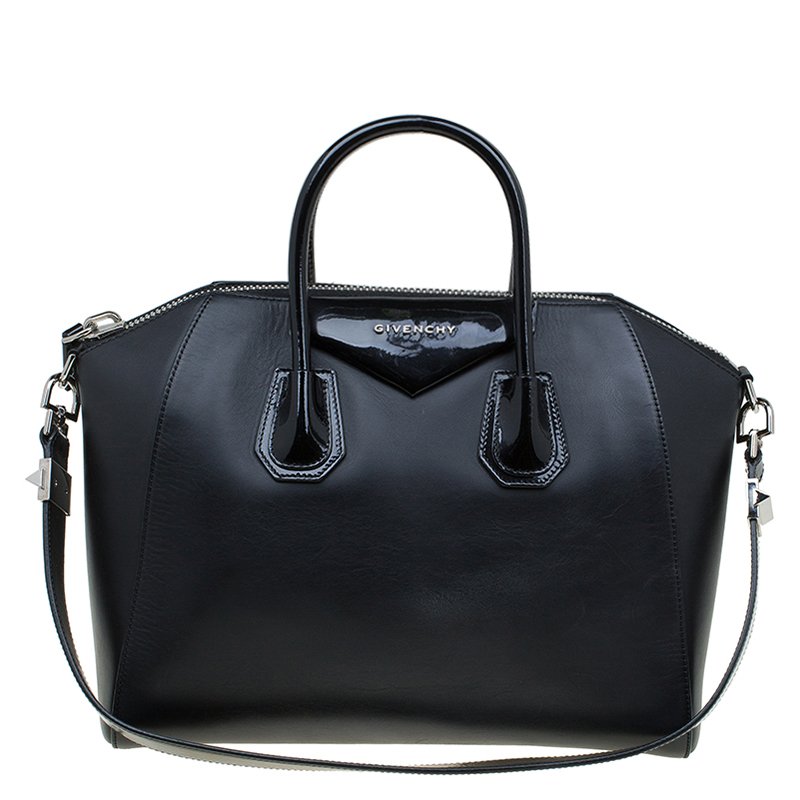 مملوكة مسبقًا Givenchy Black Leather Medium Antigona Satchel