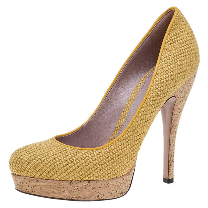 Pre Owned Gucci Yellow Woven Raffia Lisbeth Platform Pumps Size 36