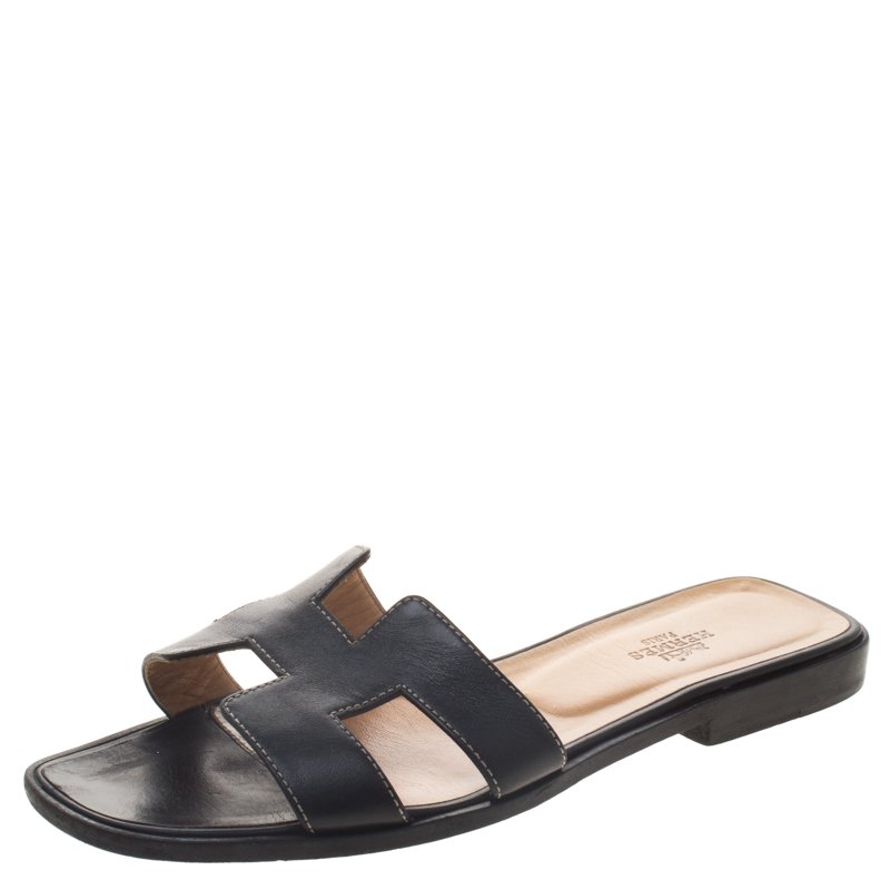 Pre Owned Hermes Black Leather Oran Sandals Size 37.5