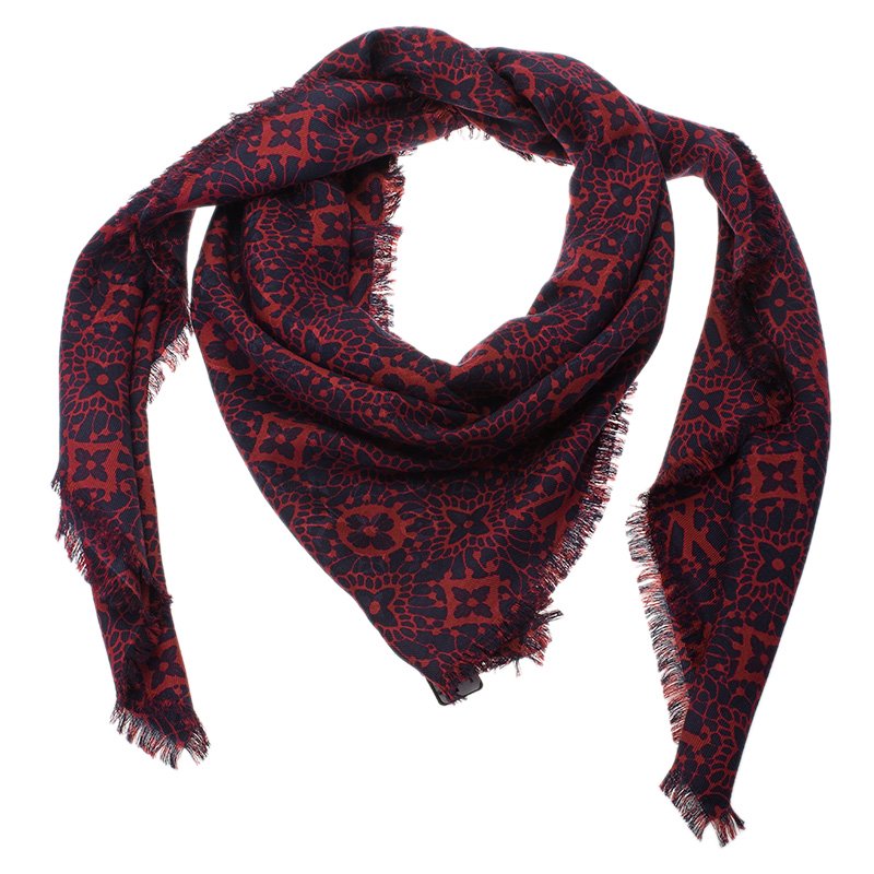 Louis Vuitton Monogram LV Winter Scarf Louis Vuitton | The Luxury Closet