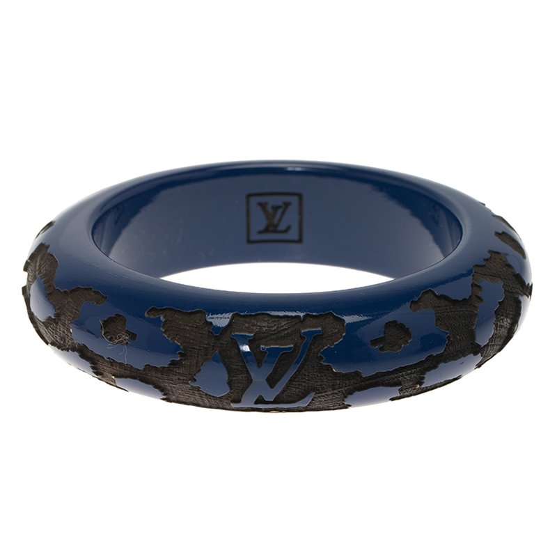 مملوكة مسبقًا Louis Vuitton Blue Leo Monogram Wood & Lacquer Bangle Size 20CM