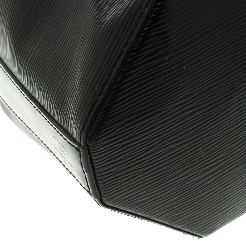 Noir Epi leather Louis Vuitton Sac D'epaule GM with multi tonal hardware,  tonal smooth leather trim, single flat shoulder str…