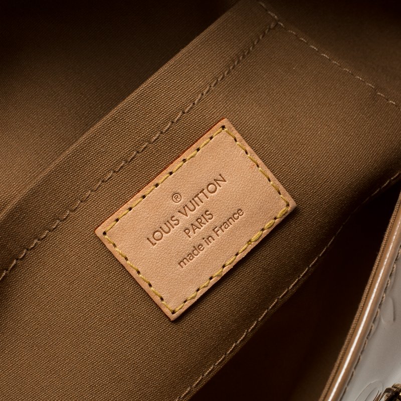 Louis Vuitton Noisette Monogram Vernis Malibu Street Clutch Bag - Yoogi's  Closet