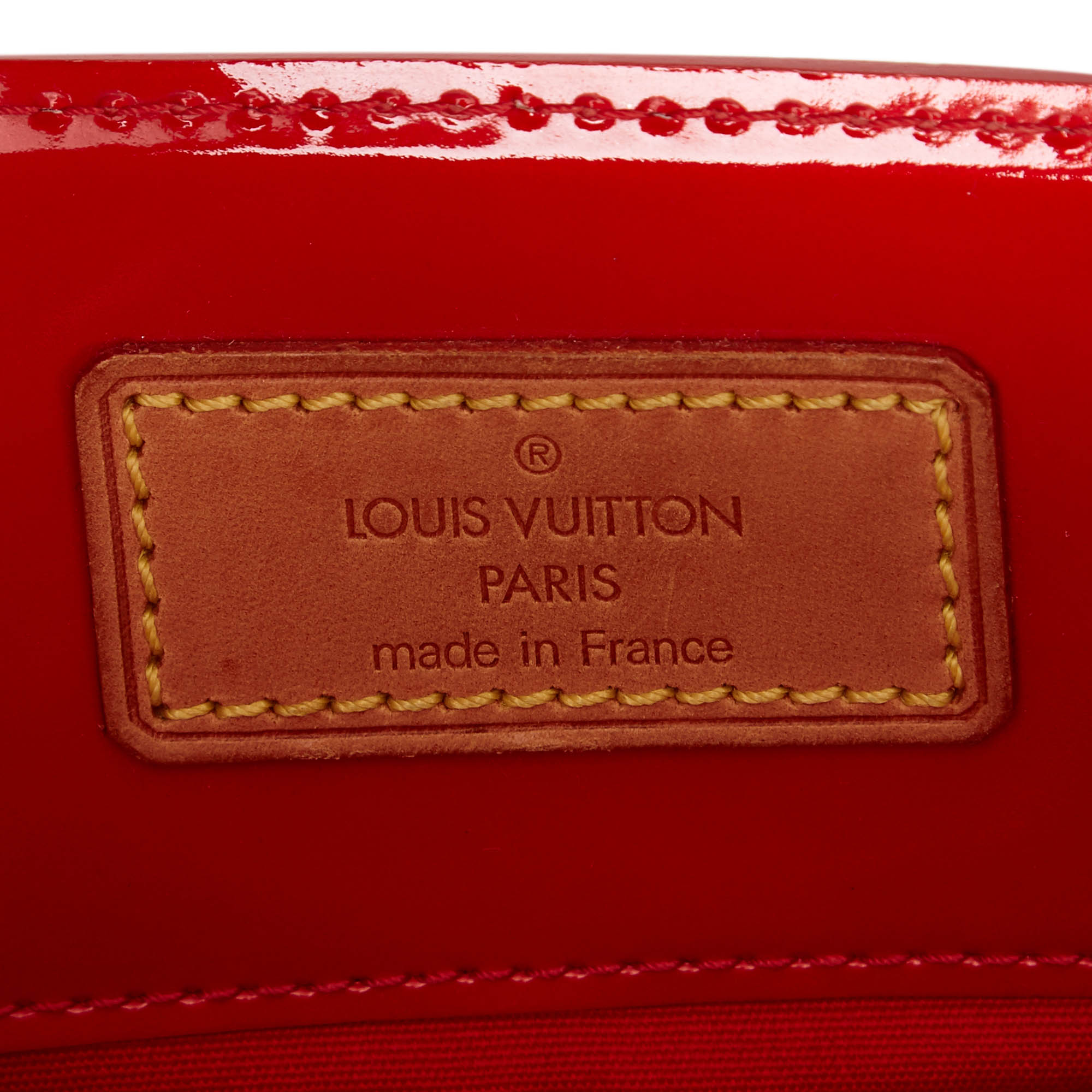 Red color LV vernis always makes girls falling for🩷🩷 Louis