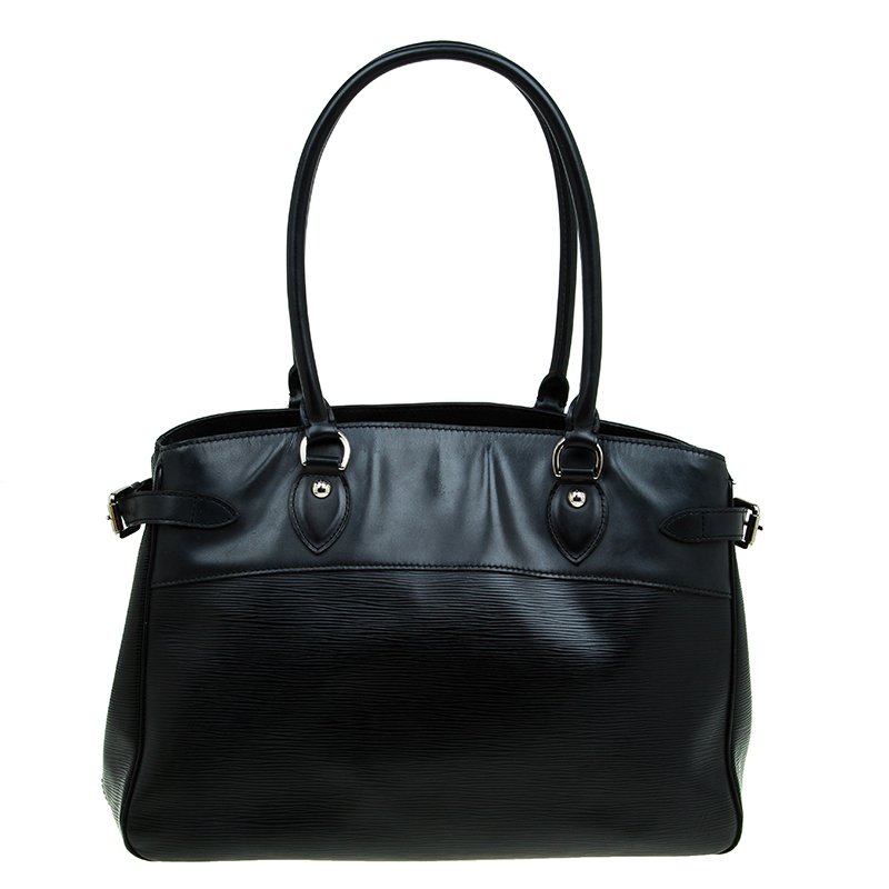 Pre Owned Louis Vuitton Black Epi Leather Passy Pm Bag