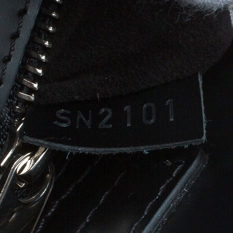 Authentic Seconds - Louis Vuitton Black Electric Epi Leather Mirabeau Bag🖤