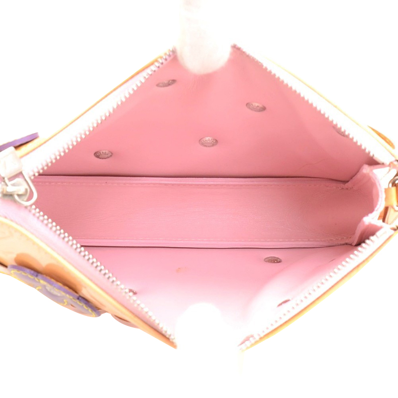 LOUIS VUITTON, a pink monogrammed vernis shoulder bag with flowers  Lexington Pochette, limited edition 2002. - Bukowskis