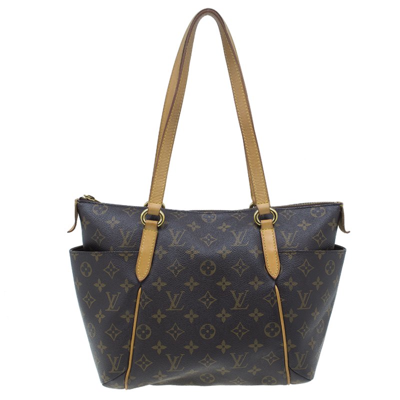 مملوكة مسبقًا حقيبة لوي فيتون توتالي PM كانفاس مونوغرامي