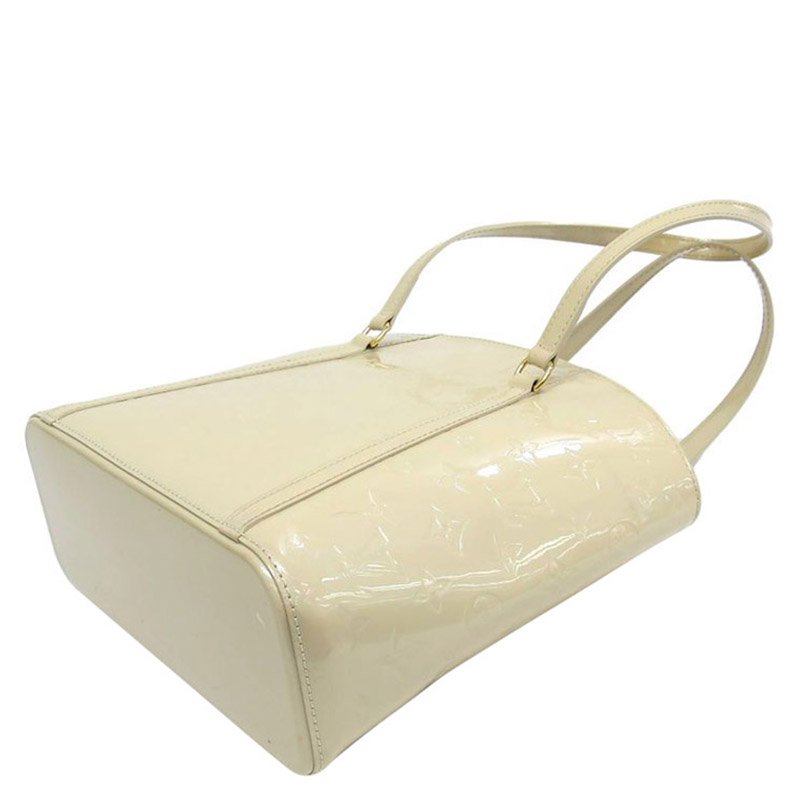 Louis Vuitton - Avalon MM Monogram Vernis Leather Blanc Corail