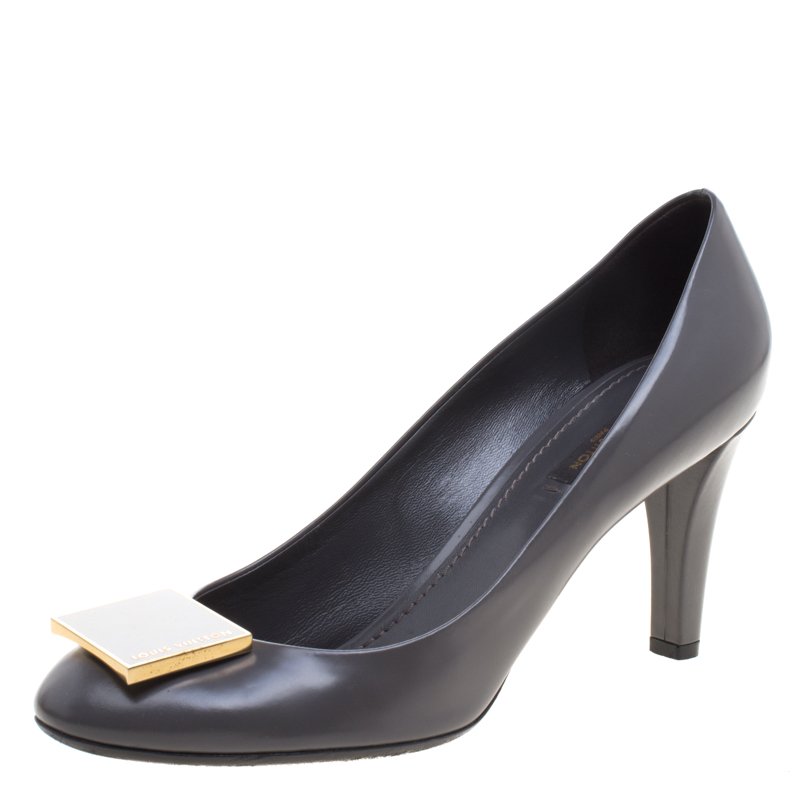 Pre Owned Louis Vuitton Grey Leather Magnetic Pumps Size 40