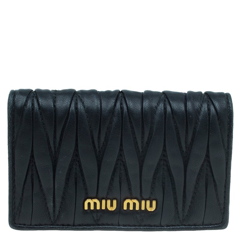 Pre Owned Miu Miu Black Leather Matelasse Flap Cardholder 