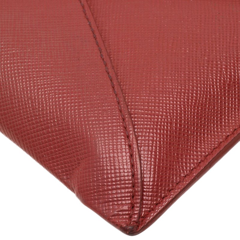 Prada Saffiano Leather Envelope Wallet on Chain Bag (SHF-97HrAQ) – LuxeDH