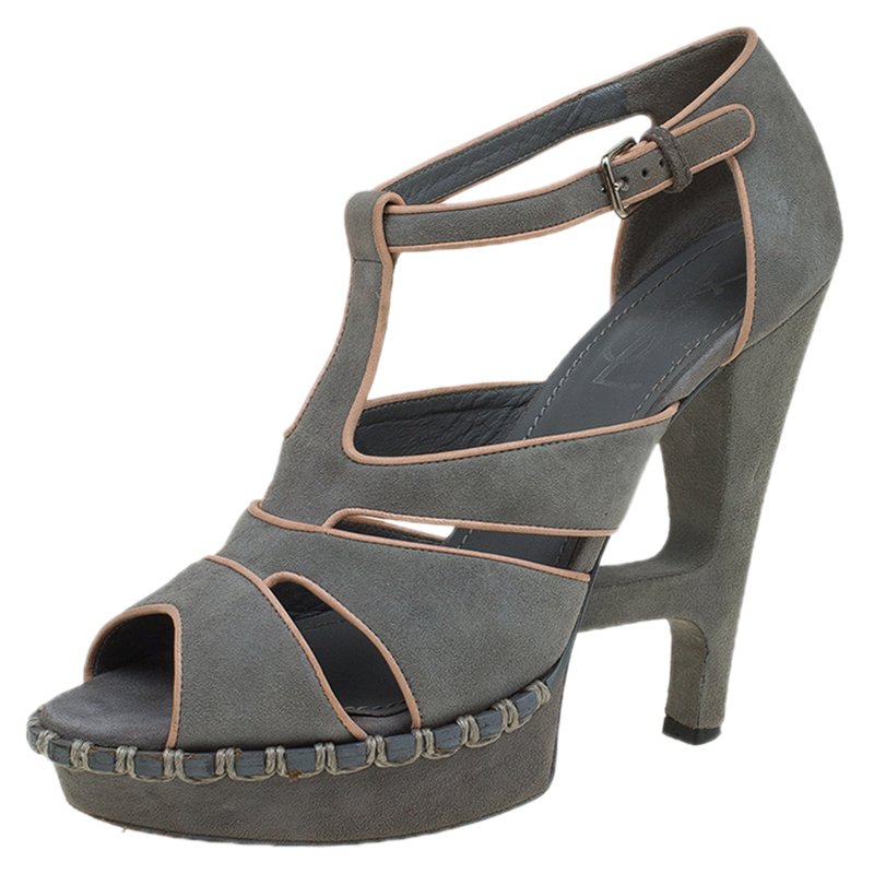 مملوكة مسبقًا Saint Laurent Paris Grey Suede Platform Sandals Size 38.5